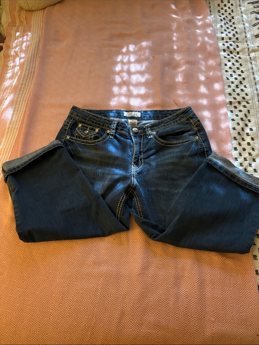 EARL JEAN Dark Blue Womens Denim crop Jean capris- Classic Slim Fit.  Size 8.